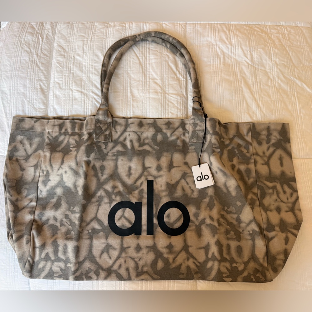 ALO Yoga Original Gray Tote Bag! New!!!